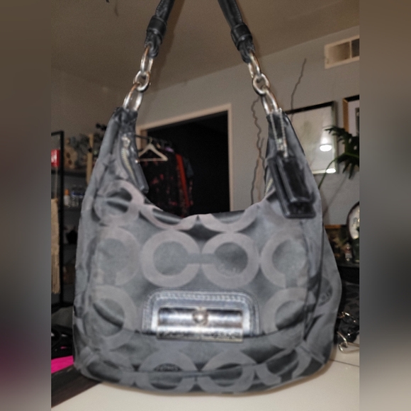 Bundle of 4 COACH+1 MICHAEL KORS Tote/Shoulder Bags - Picture 11 of 16